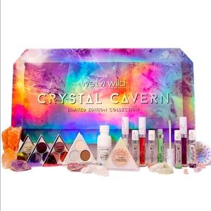 Wet n 𝗪𝗶𝗹𝗱 𝗖𝗿𝘆𝘀𝘁𝗮𝗹 𝗖𝗮𝘃𝗲𝗿𝗻 𝗖𝗼𝗹𝗹𝗲𝗰𝘁𝗶𝗼𝗻 -